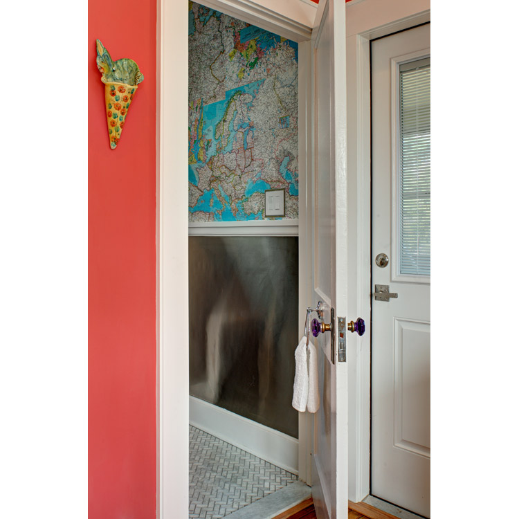Powder Room With Map Wallpaper In Nutley, Nj - Home Door - HD Wallpaper 