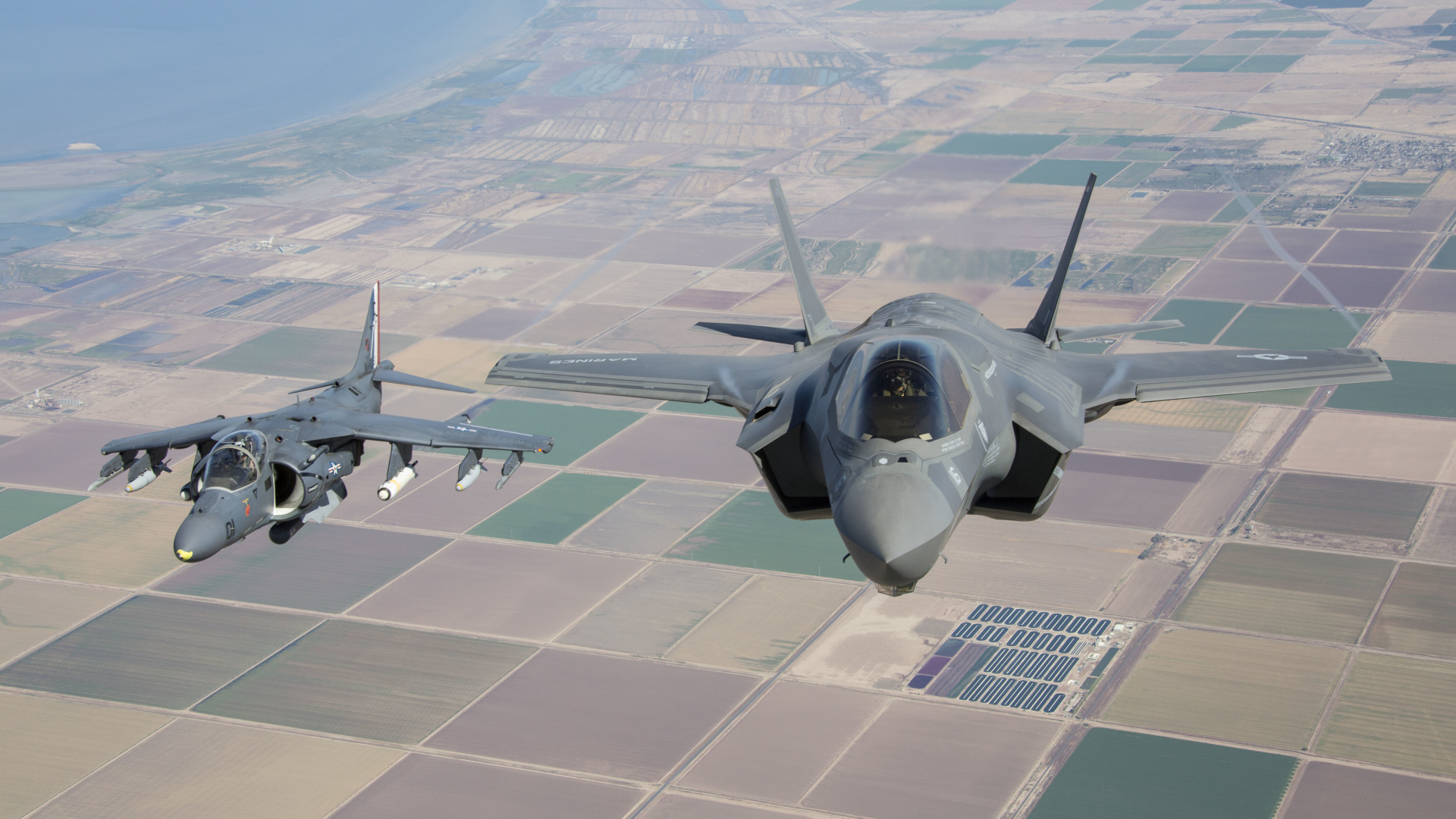 Smartphone Wallpaper F 35 - HD Wallpaper 