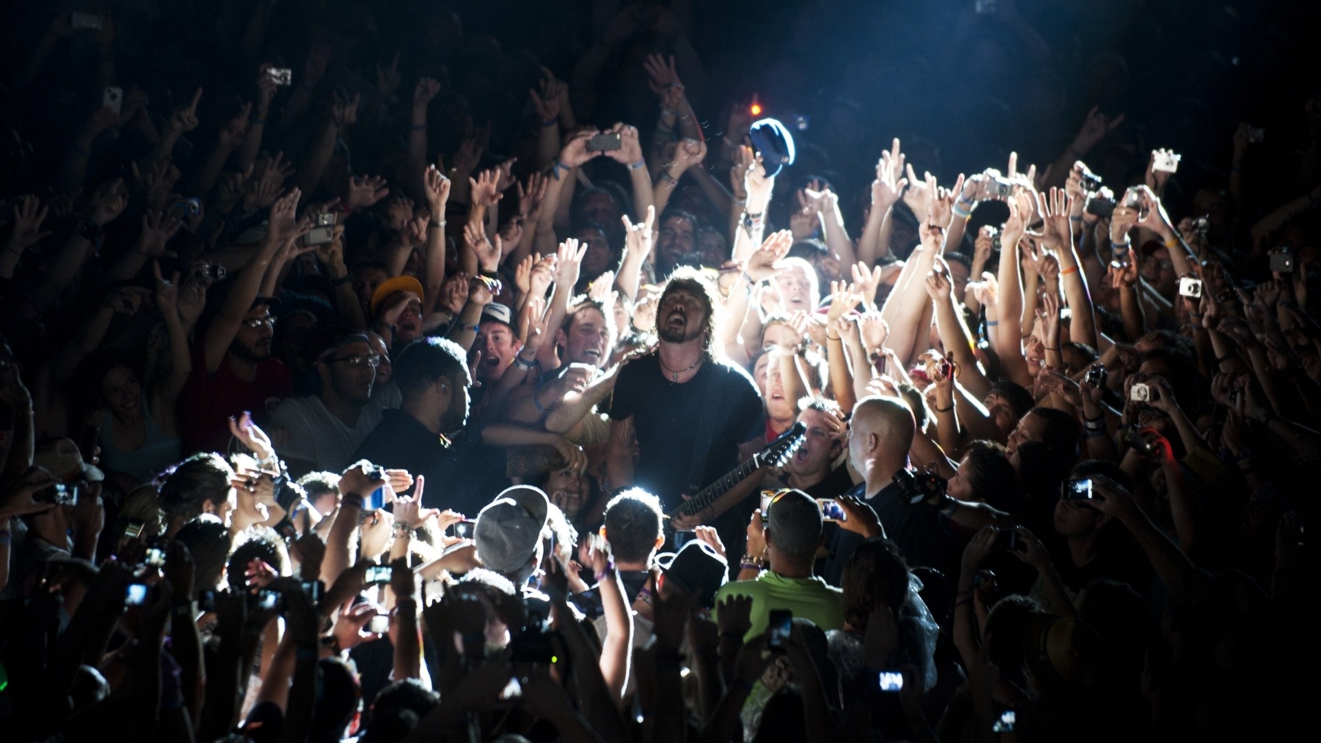 Crowd Wallpaper Hd - HD Wallpaper 