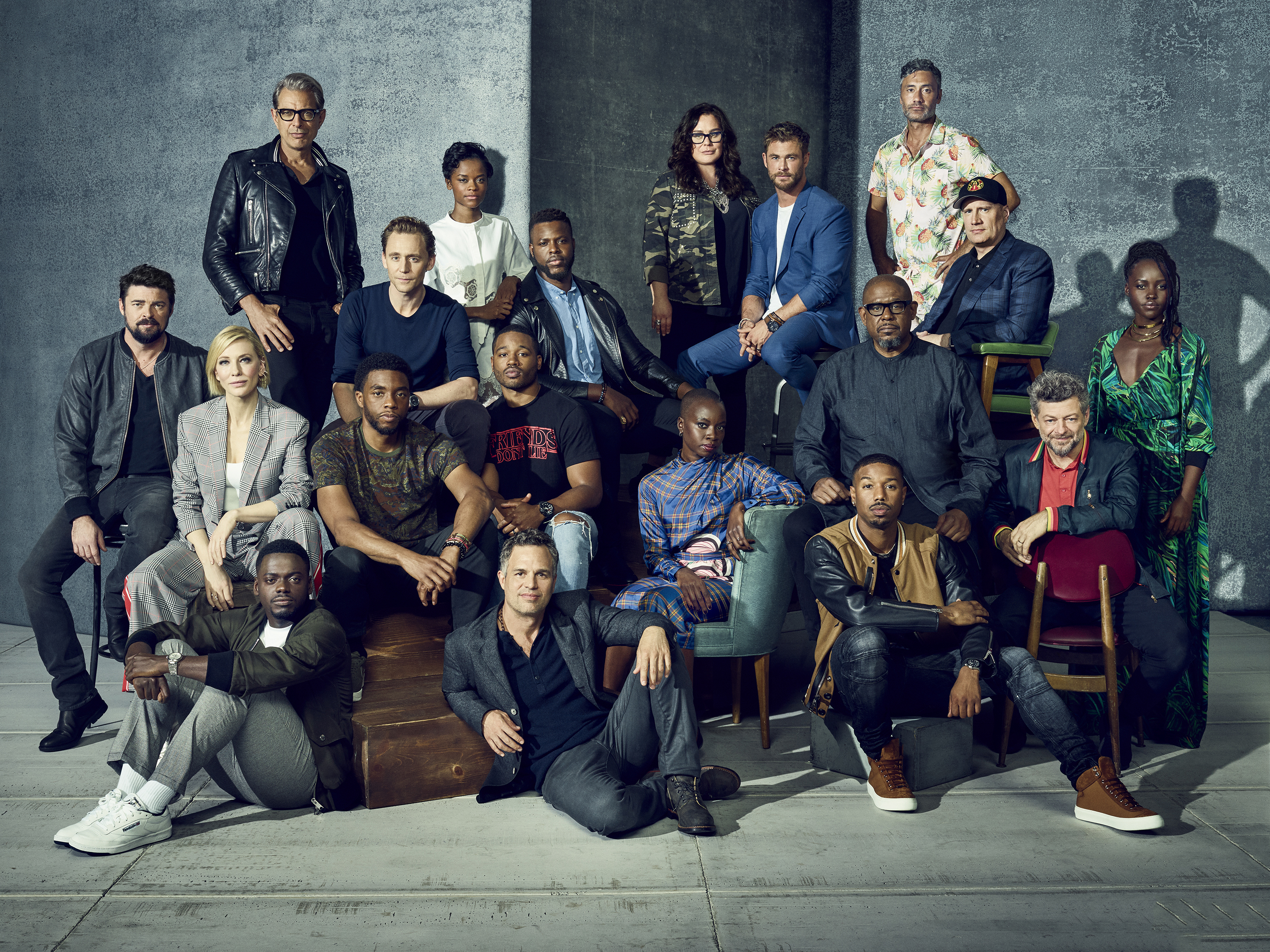 Thor Ragnarok And Black Panther Cast - HD Wallpaper 