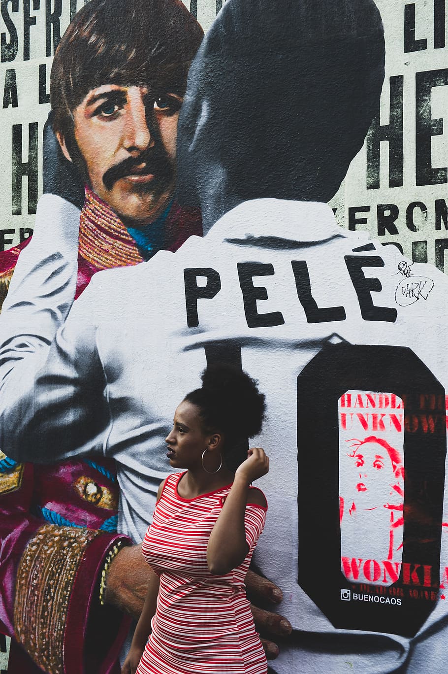 Woman Standing Beside Pele Wall, Real People, Child, - Graffiti Pele - HD Wallpaper 