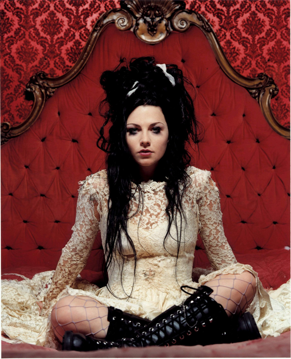 Pic - Evanescence Amy Lee Poster - HD Wallpaper 