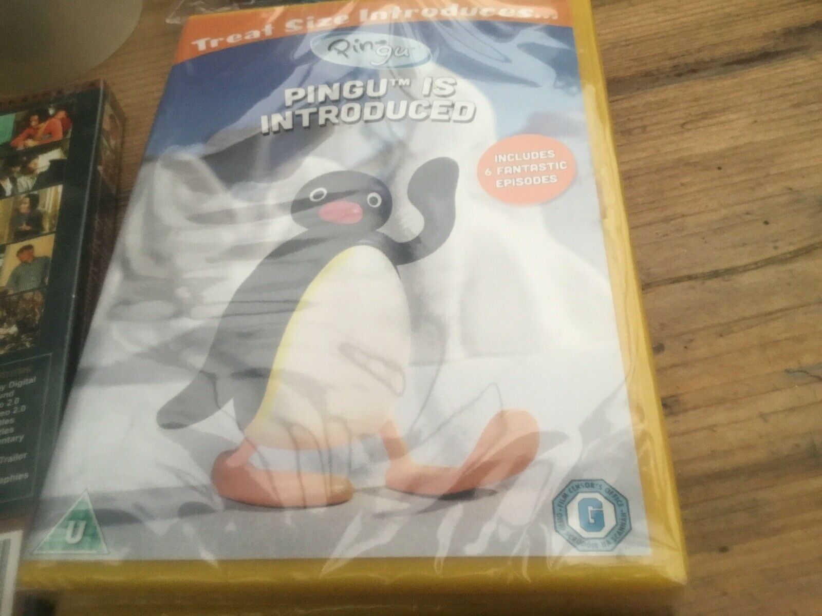 Penguin - HD Wallpaper 