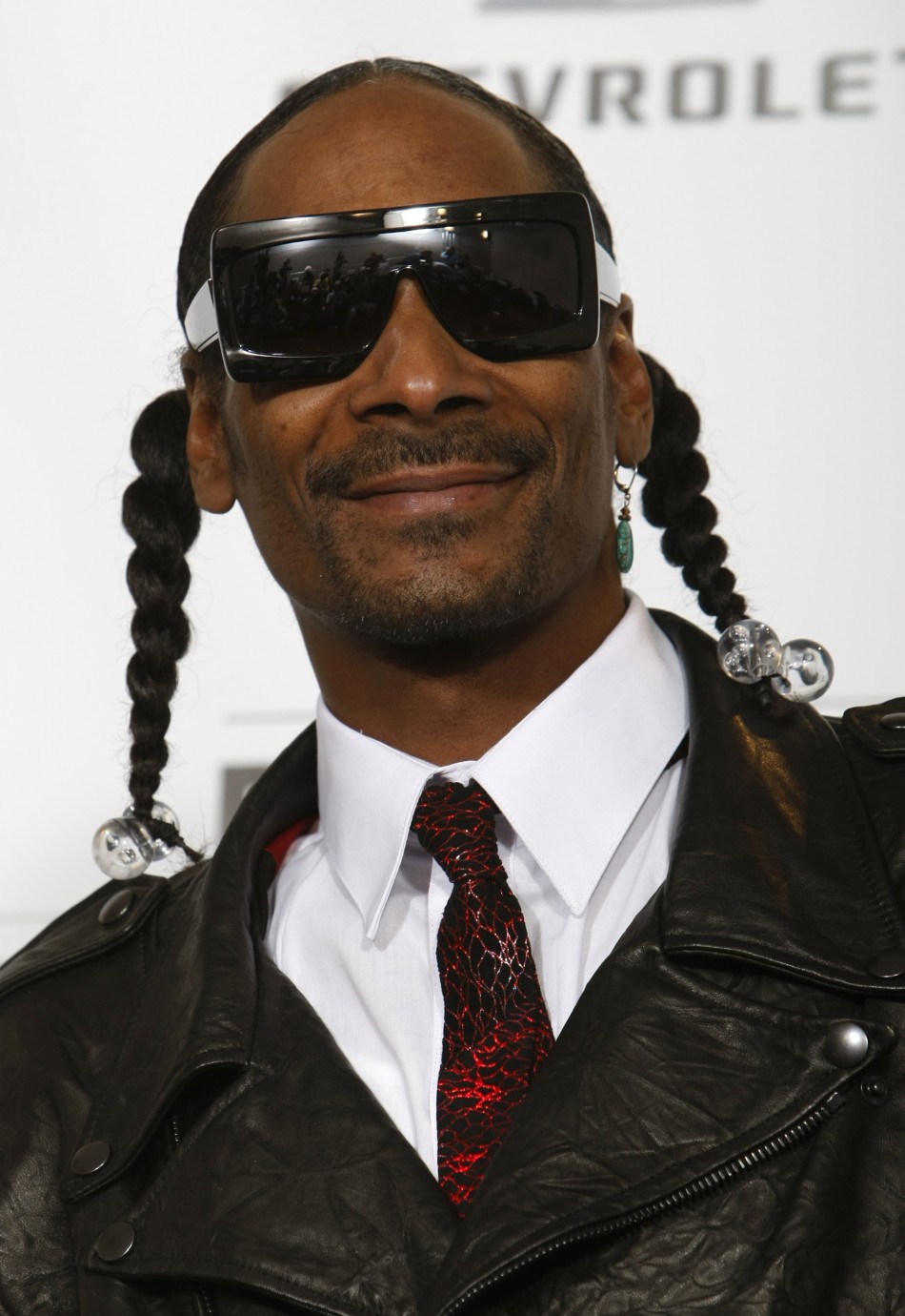 Snoop Dogg Wallpapers - Snoop Dogg Two Ponytails - HD Wallpaper 