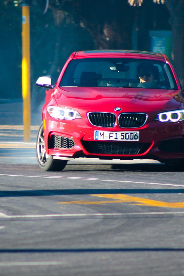 Bmw Car Red Racing Drift Vehicle Road Automobile 車 イカリング 640x960 Wallpaper Teahub Io