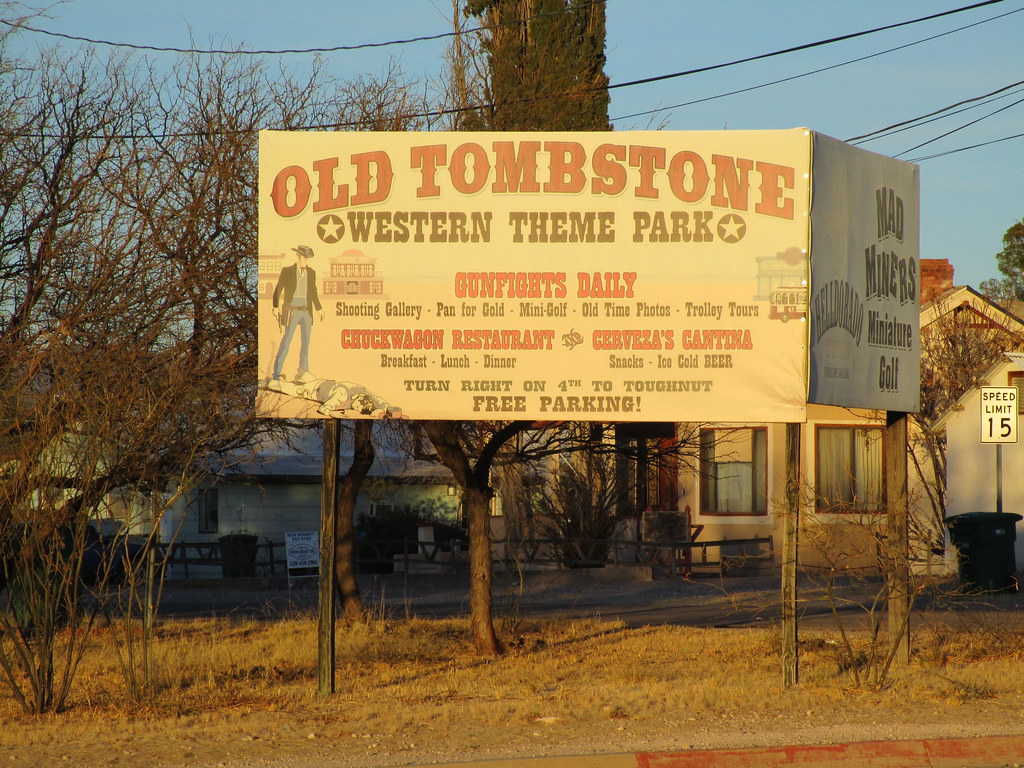 Mini Golf Tombstone Az - HD Wallpaper 