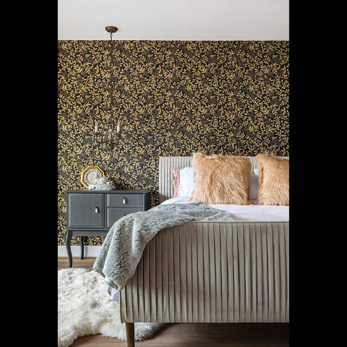 The Master Bedroom’s Golf-leaf Hygge & West Wallpaper - Wall - HD Wallpaper 