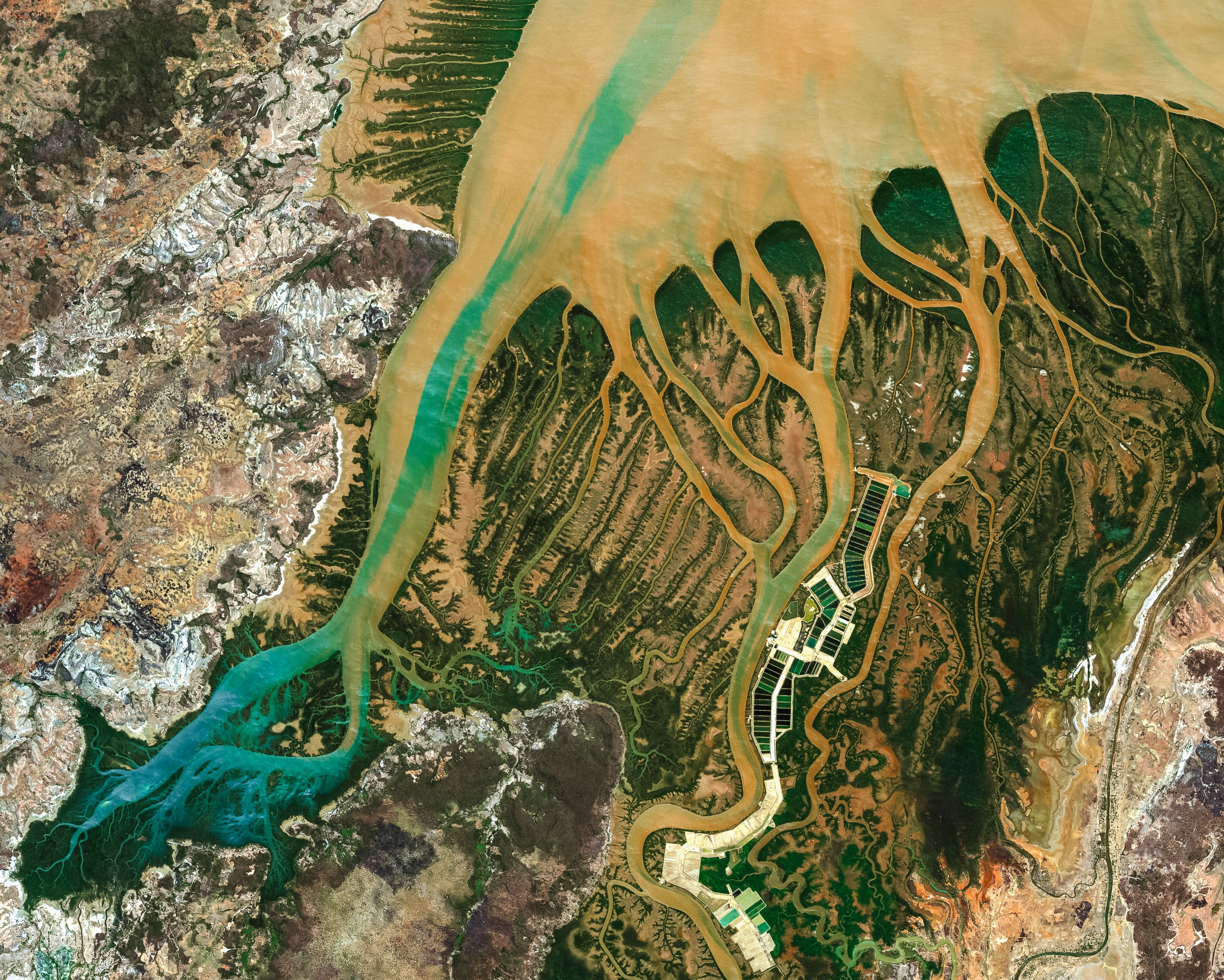 Wallpaper Africa, Aerial View, Reliefs, Rivers, West - Aerial Photography Of Rivers - HD Wallpaper 