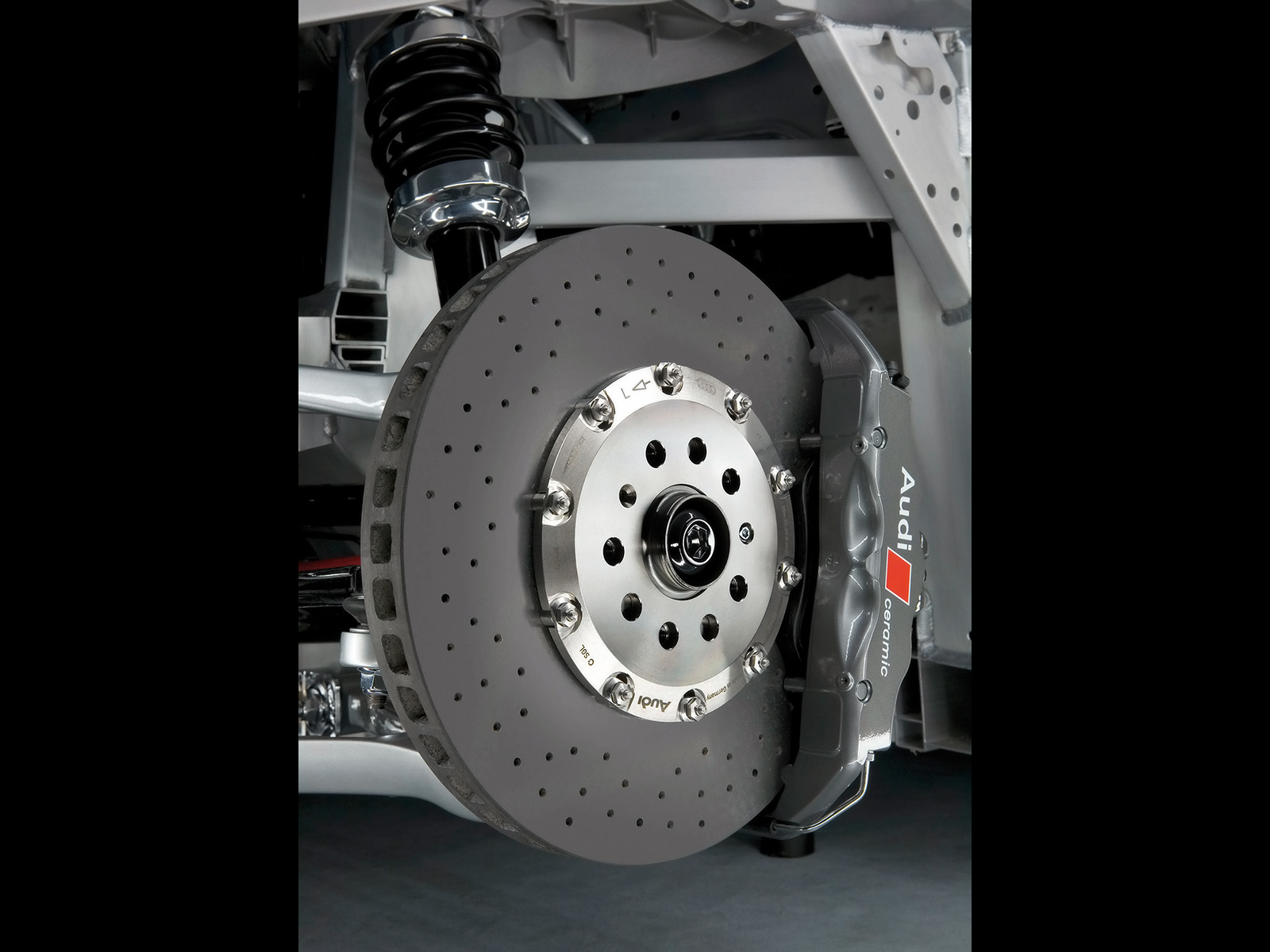 Audi R8 Ceramic Brake Front - HD Wallpaper 