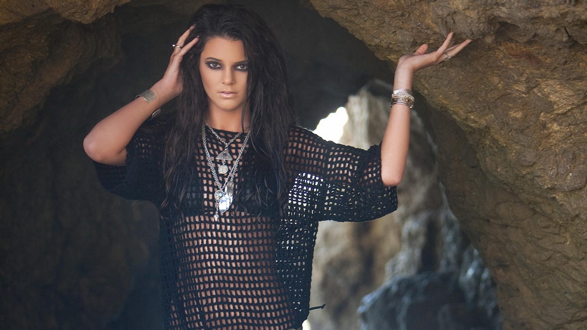 Kendall Jenner Hd Wallpapers Free Download New Desktop - HD Wallpaper 