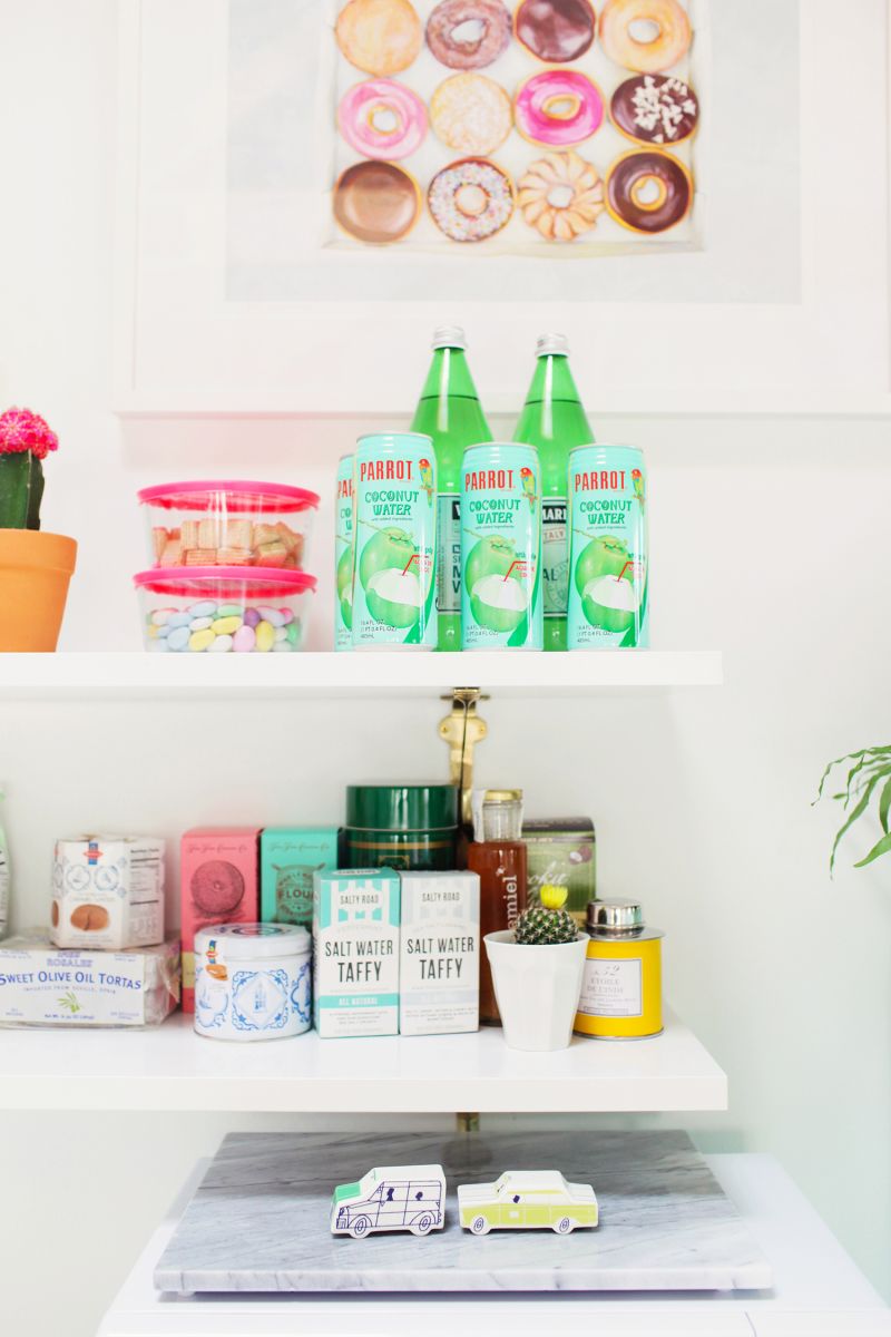 Shelf - HD Wallpaper 