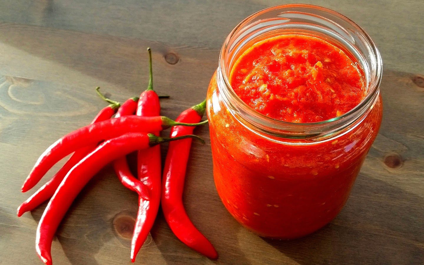 Fresh Red Chilli Sauce - HD Wallpaper 