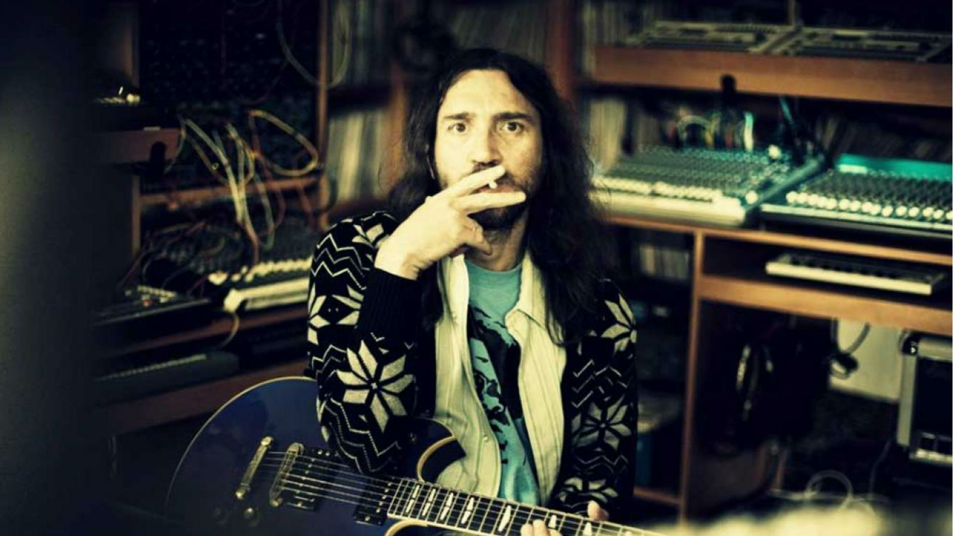 John Frusciante Smoking - HD Wallpaper 