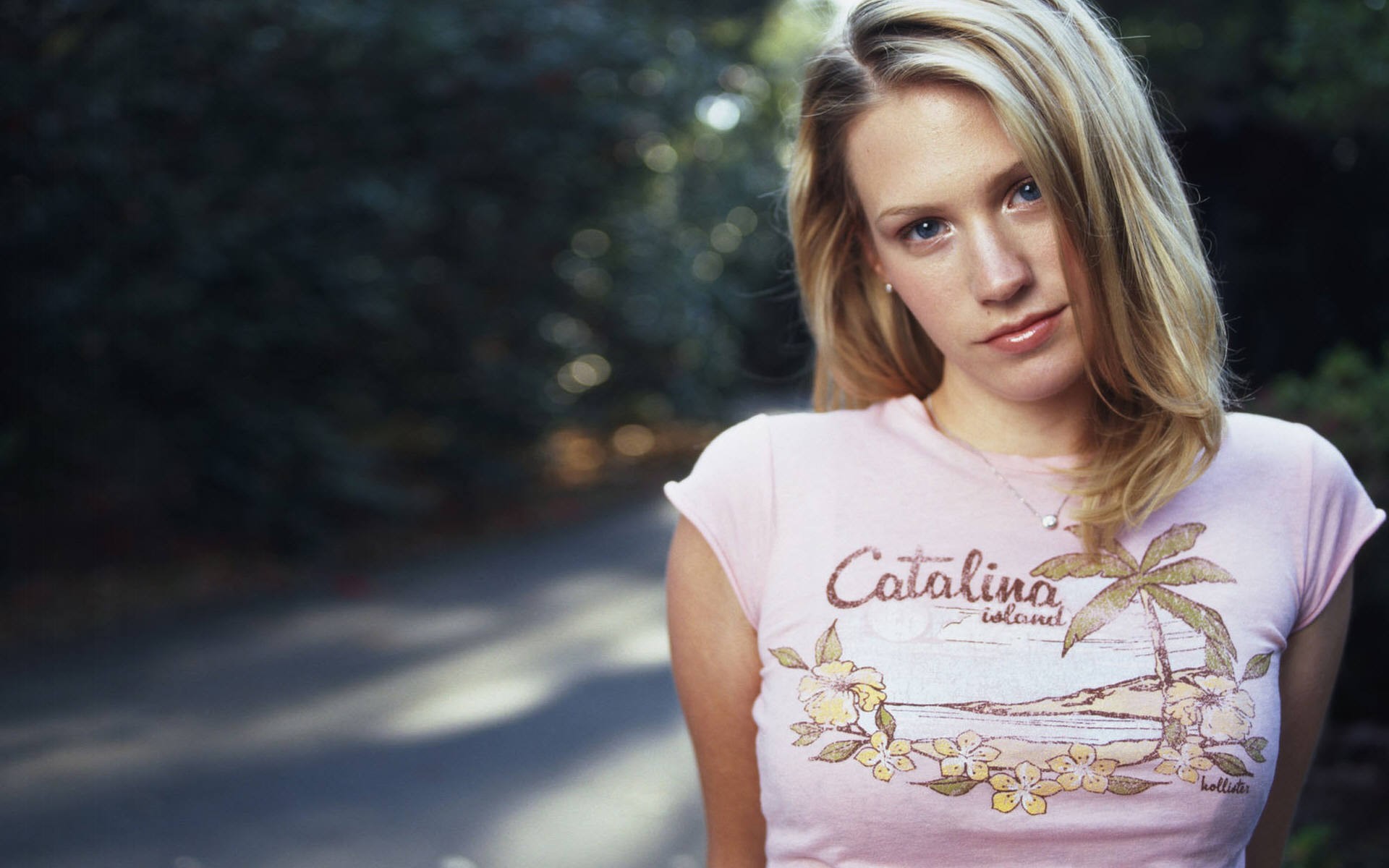 January Jones Teen - HD Wallpaper 