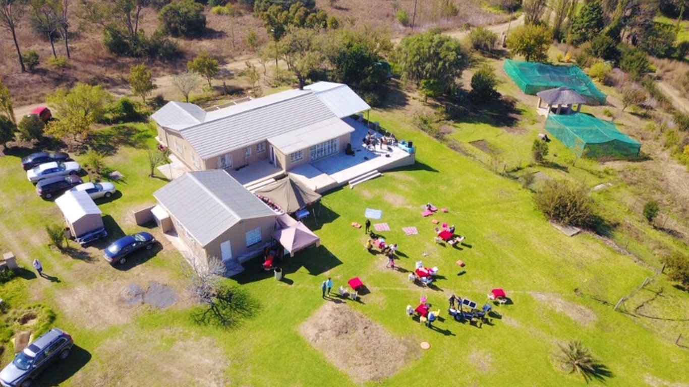 Sgt Pepper Wallpaper - HD Wallpaper 