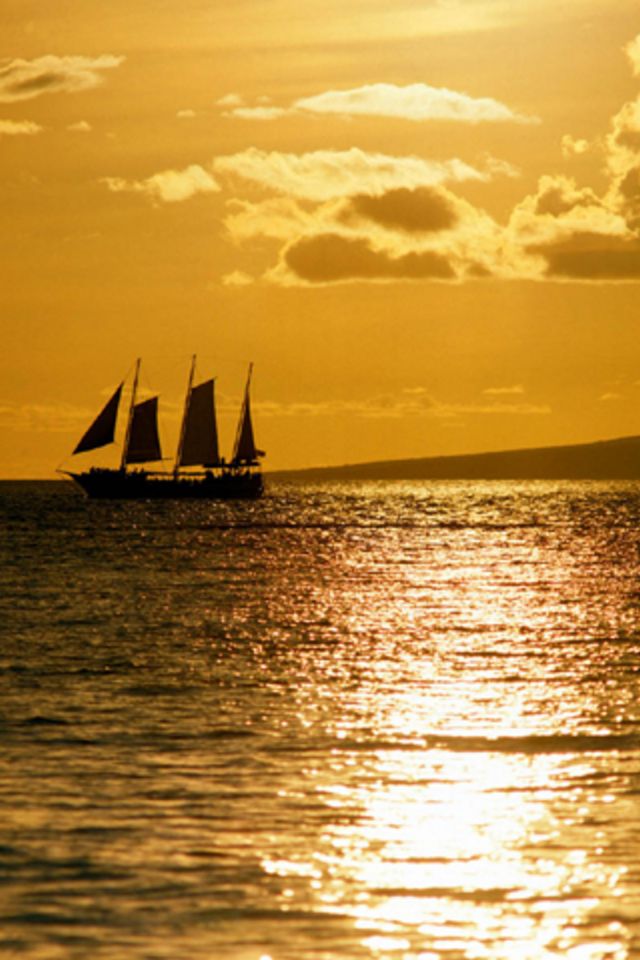 Hawaii Wallpaper - Mission To A Distant Land - HD Wallpaper 