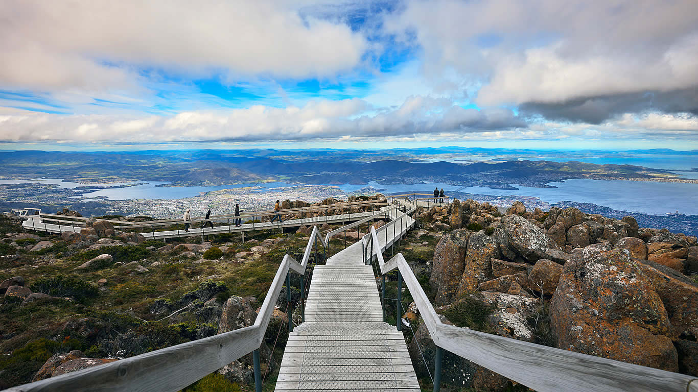 View Of Hobart City From Mount Wellington, Tasmania - Hobart Tasmania - HD Wallpaper 