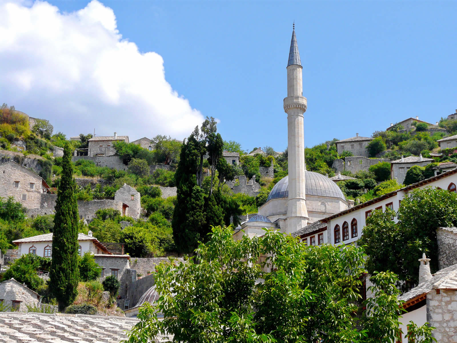 Bosnia Greenery And A Mosque - Steeple - HD Wallpaper 