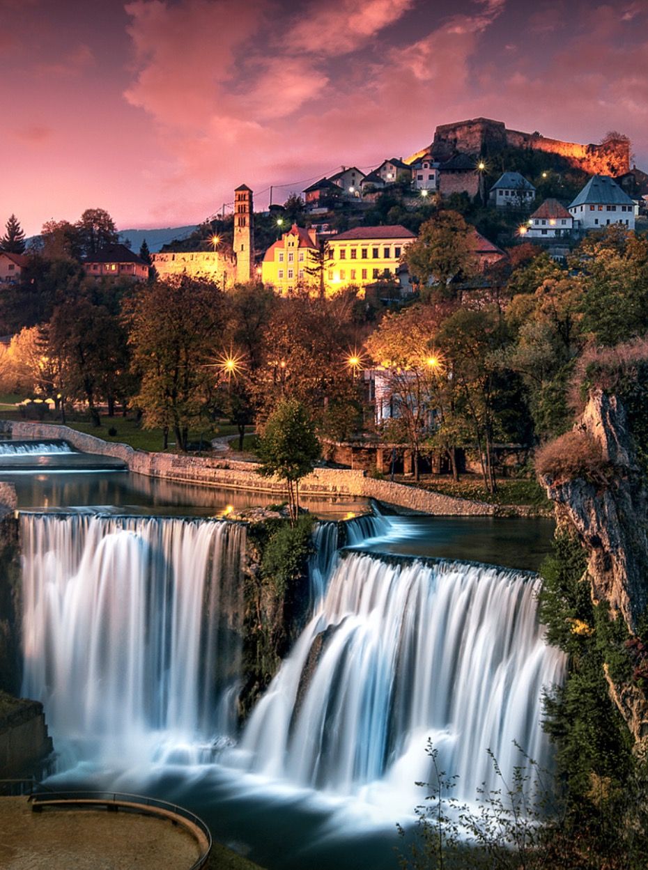 Bosnia Jajce Waterfall - HD Wallpaper 