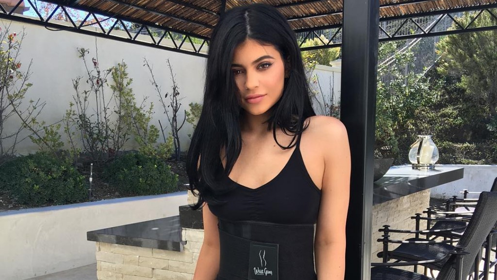 Kylie Jenner Pic Hd - Body Kylie Jenner Young - HD Wallpaper 
