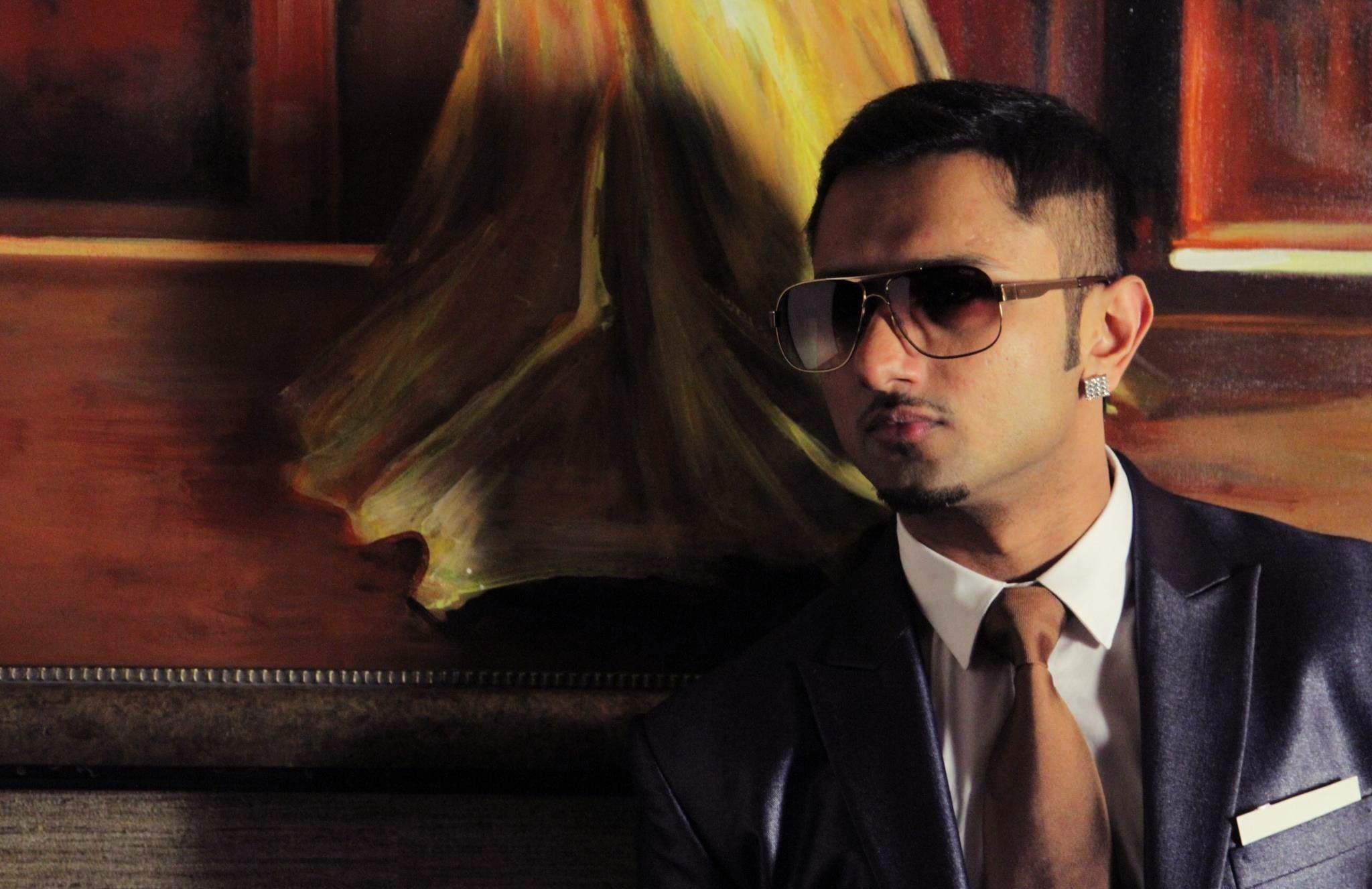 Yo Yo Honey Singh Latest Hd Wallpaper - Yo Yo Honey Singh Songs - HD Wallpaper 