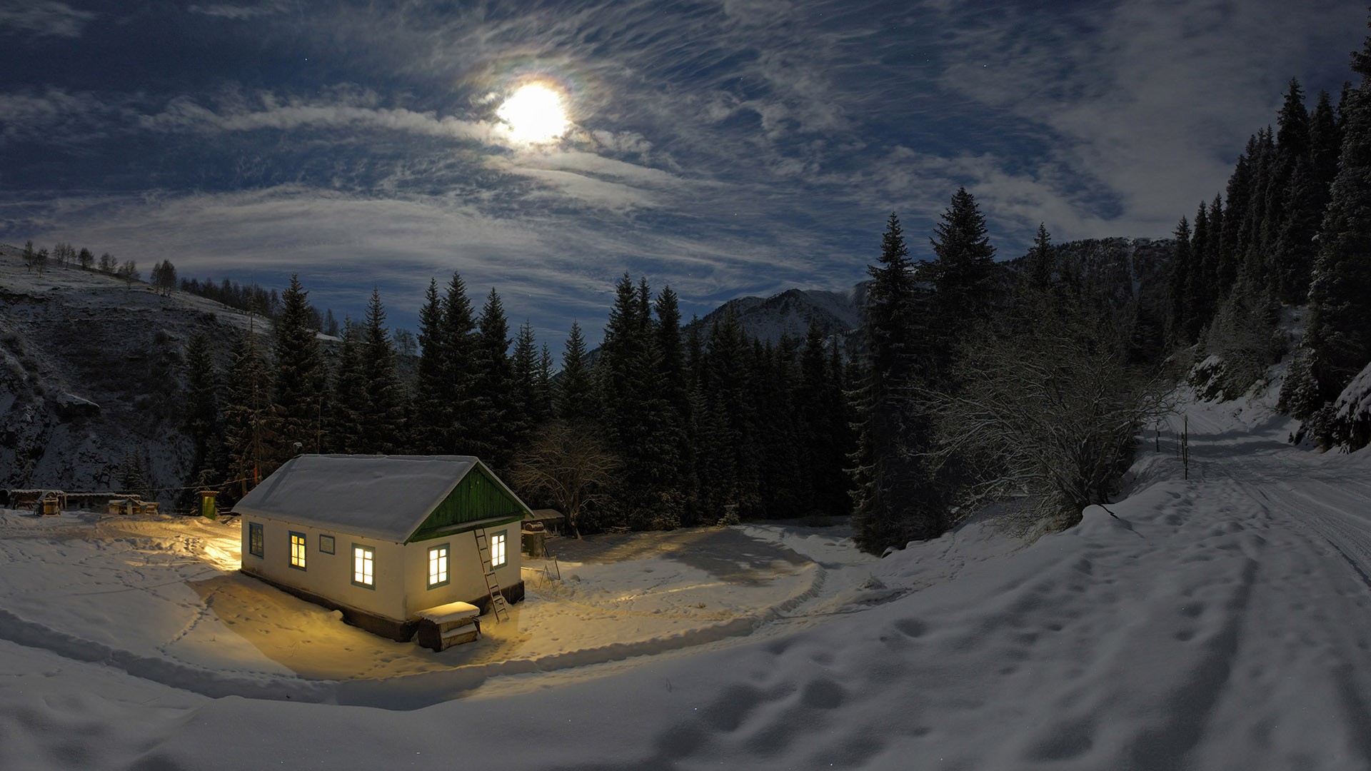 House In Mountains Night - HD Wallpaper 