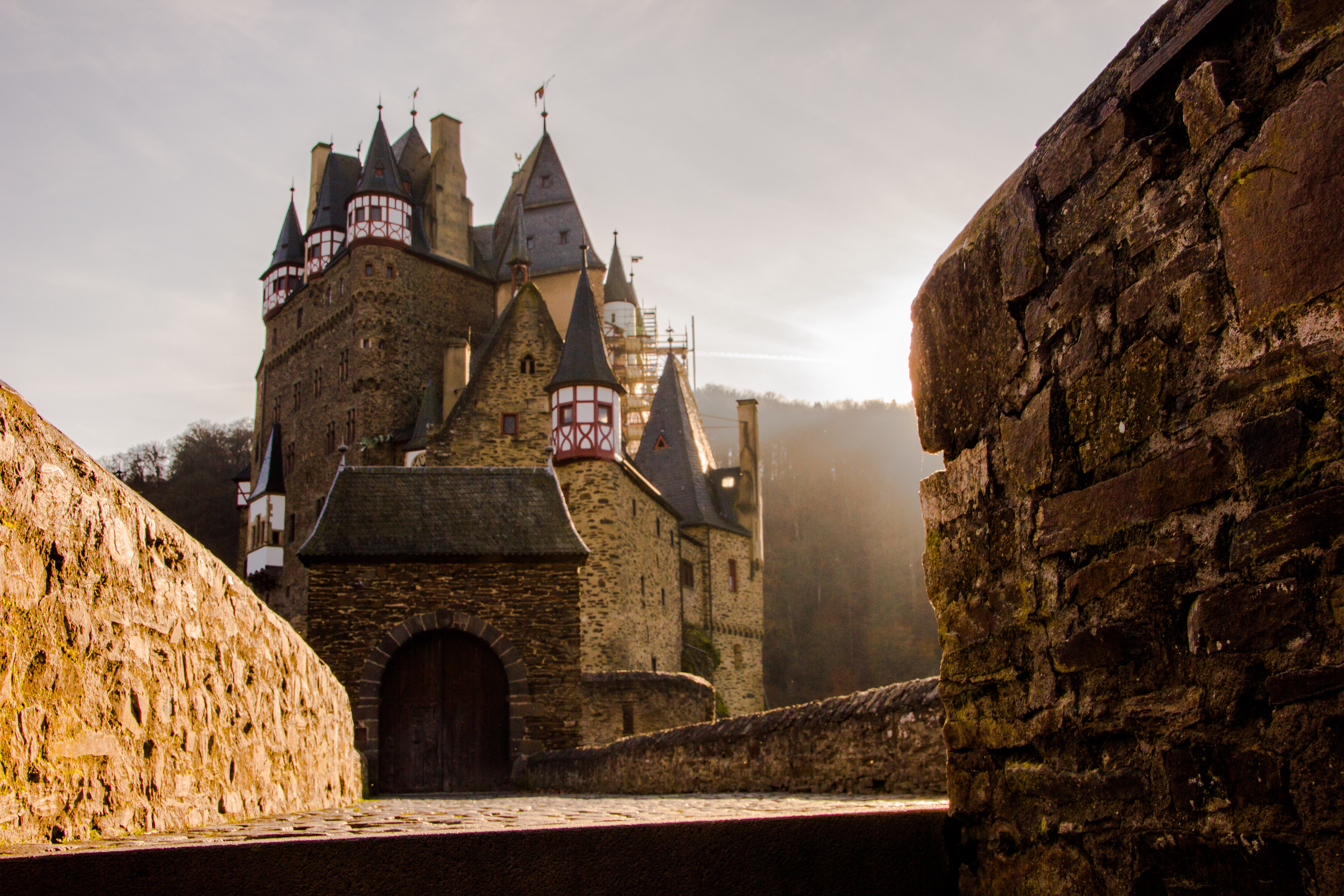 Burg Eltz - HD Wallpaper 