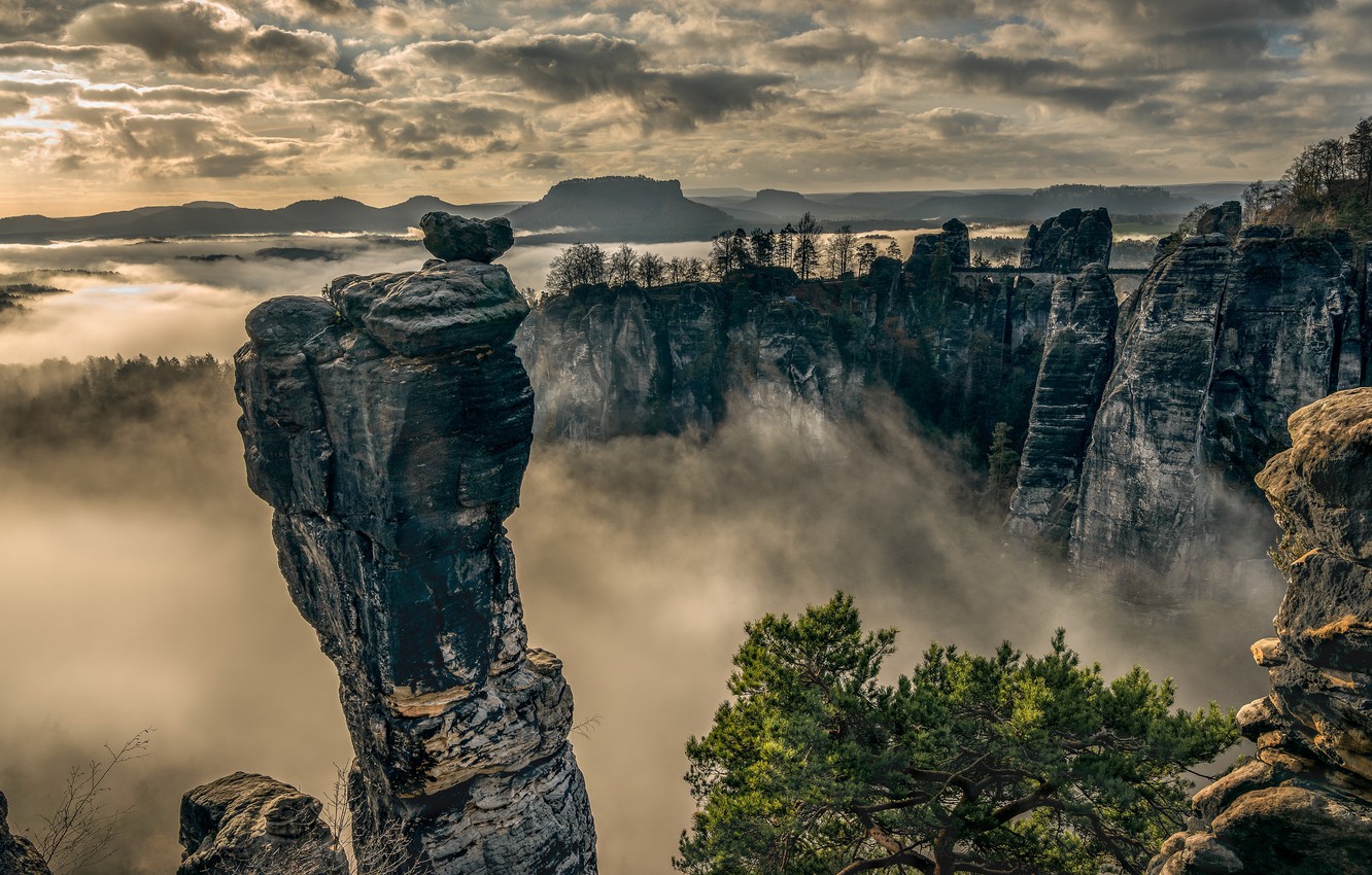 Photo Wallpaper Mist, Saxon Switzerland, Elbe Sandstone - Saxon Switzerland - HD Wallpaper 