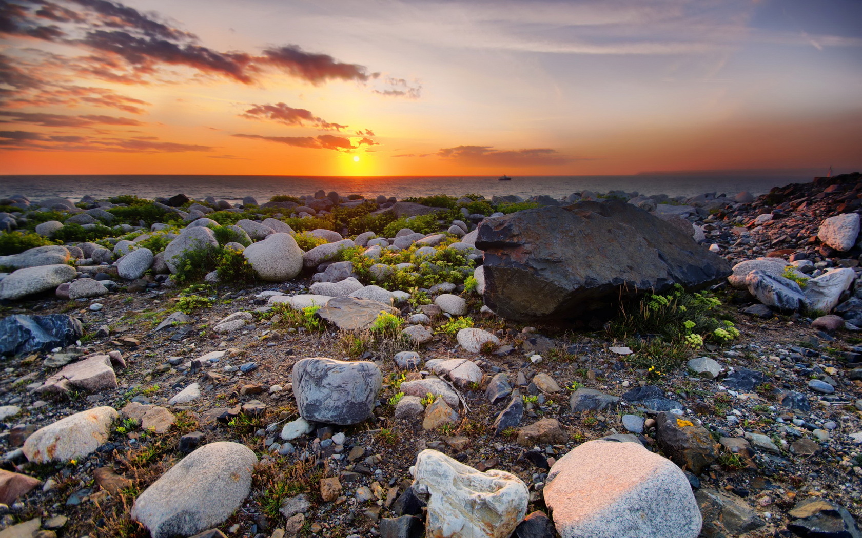 Sunset Sea Stones - Stones At Sea - HD Wallpaper 
