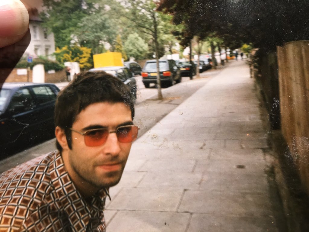 Liam Gallagher Short Hair - HD Wallpaper 