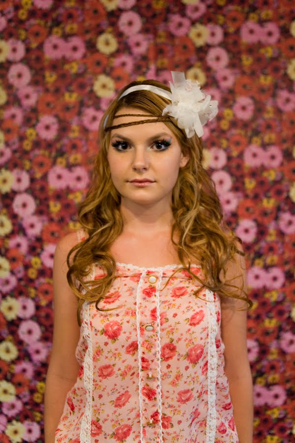 Damien Hirst Flowers - HD Wallpaper 