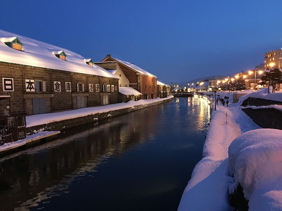 Snow Covered Houses And Street, Japan, Otaru, Hokkaido, - Otaru Canal - HD Wallpaper 