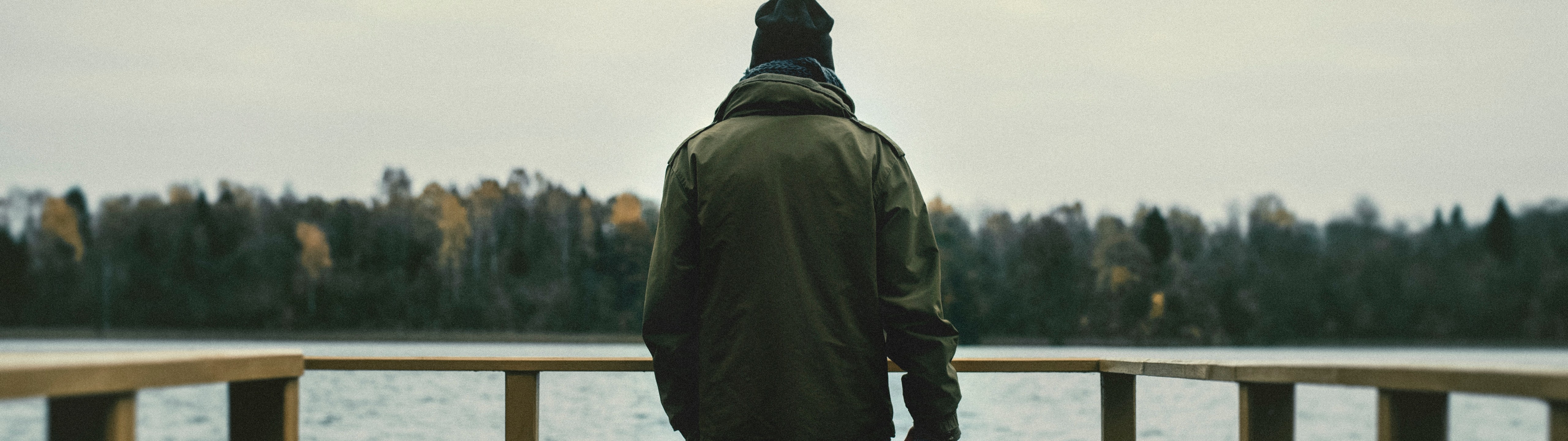 Man Photographer From Back - HD Wallpaper 