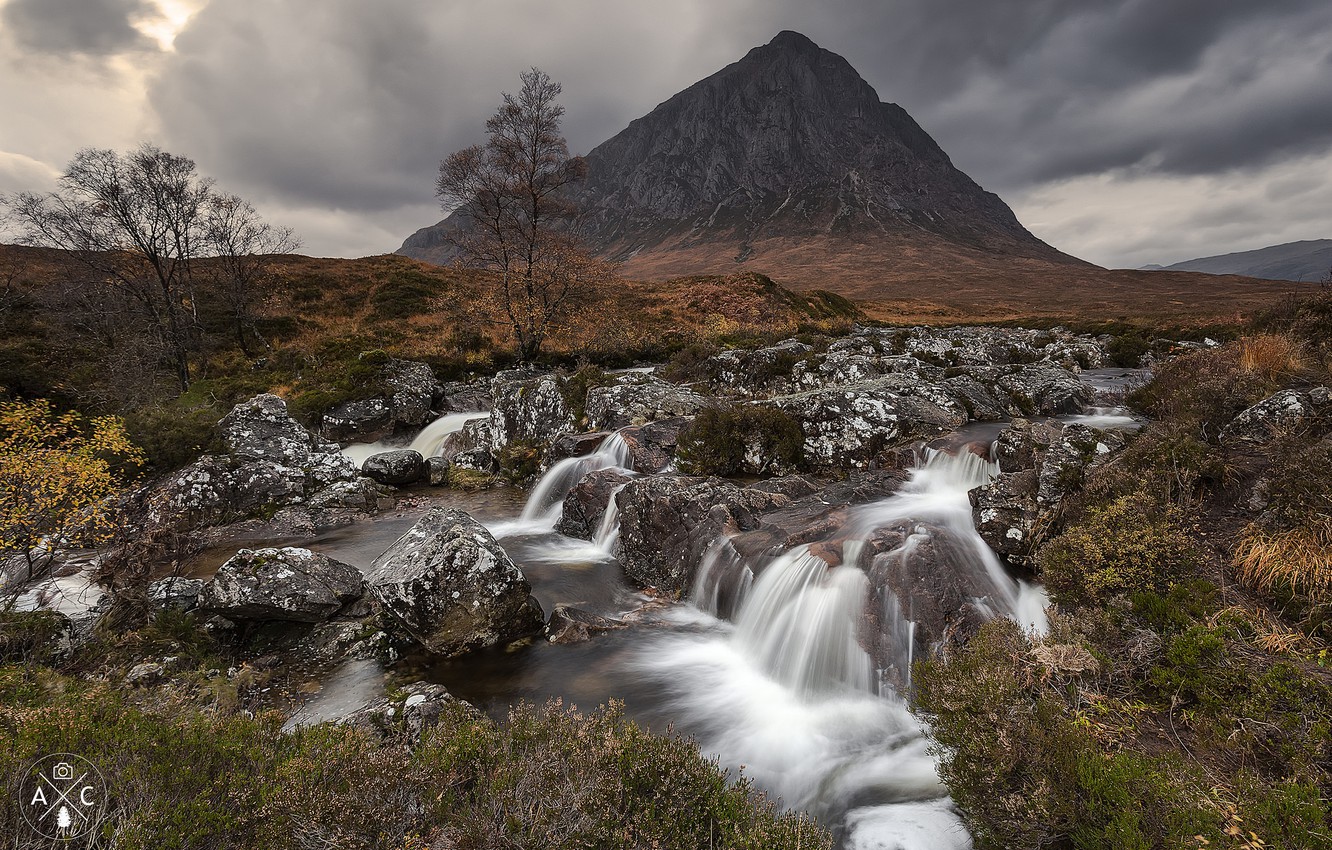 Photo Wallpaper Clouds, Stones, Mountain, Stream, Scotland, - Buachaille Etive Mòr - HD Wallpaper 