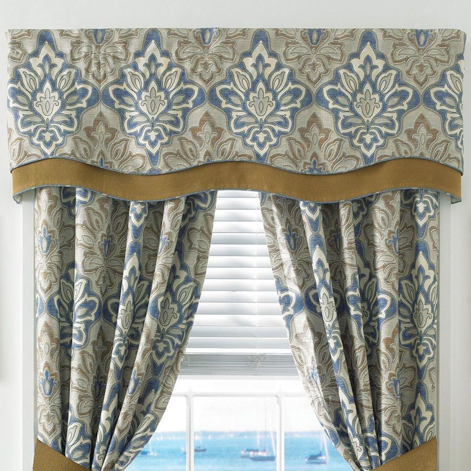 Awesome Shower Curtain With Matching Window Valance - Croscill Captain's Quarters - HD Wallpaper 