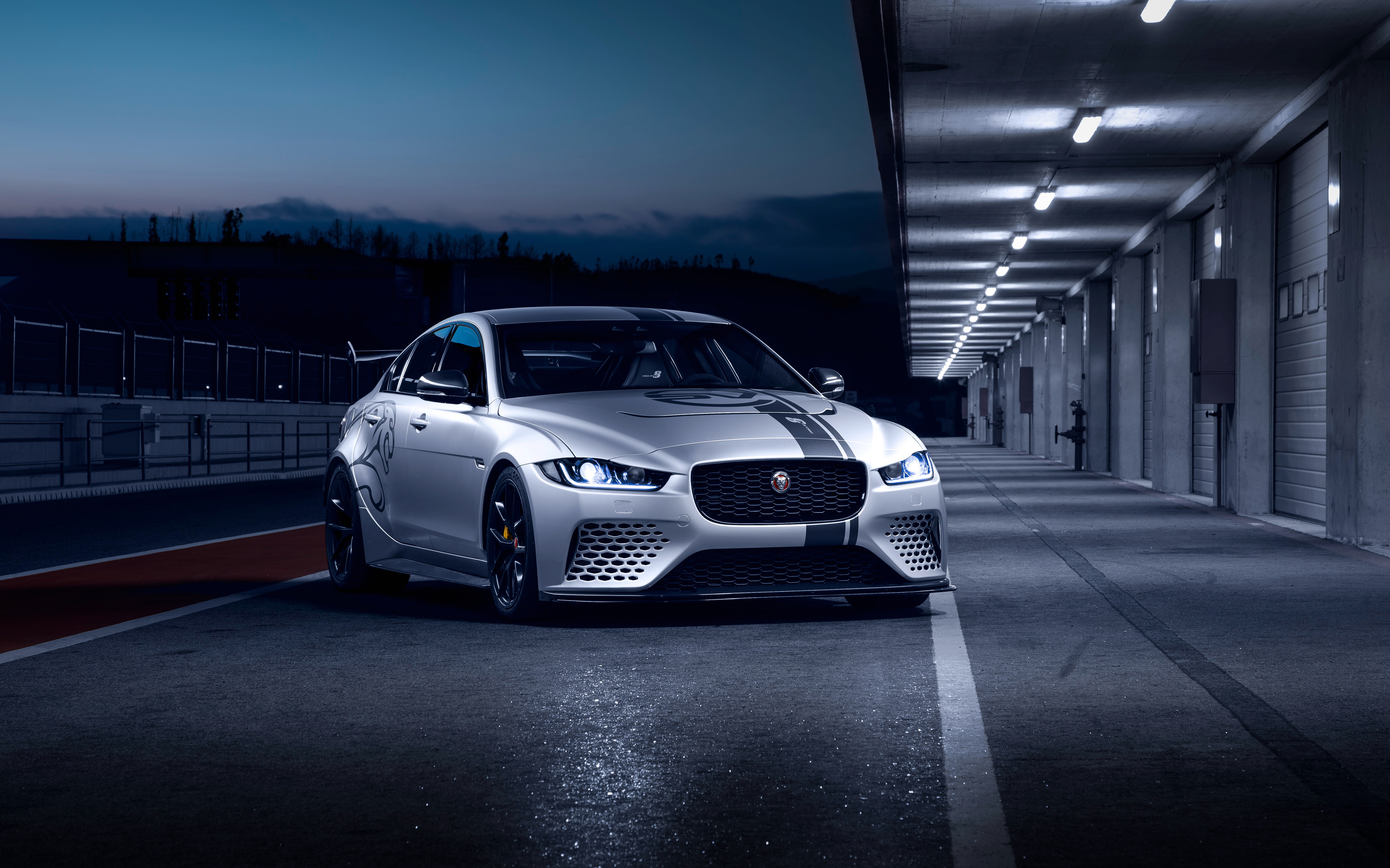 Jaguar Xe Sv Project 8 4k 2018 Wallpapers - Jaguar Xe Project 8 - HD Wallpaper 