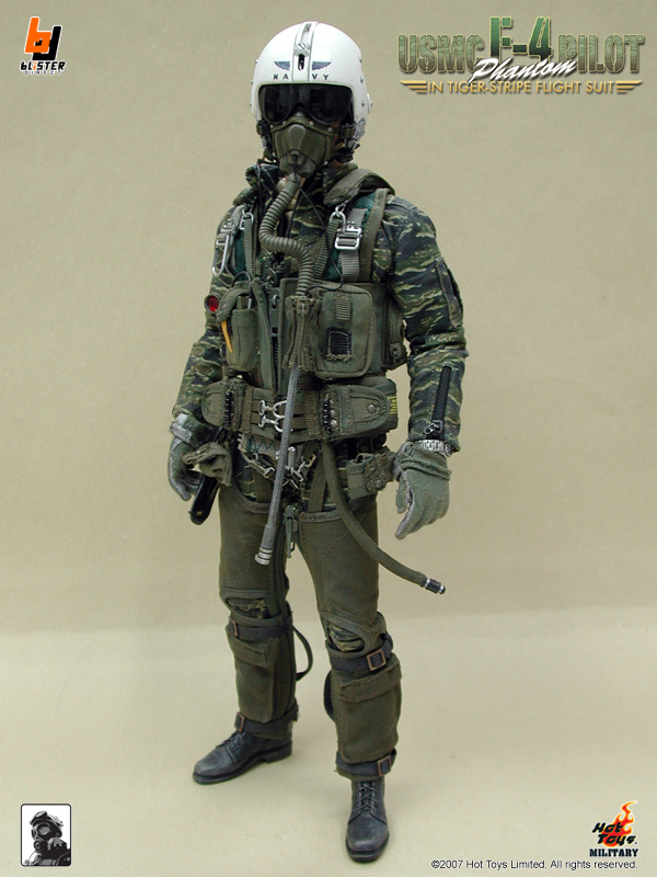 F 4 Phantom Flight Suit - HD Wallpaper 