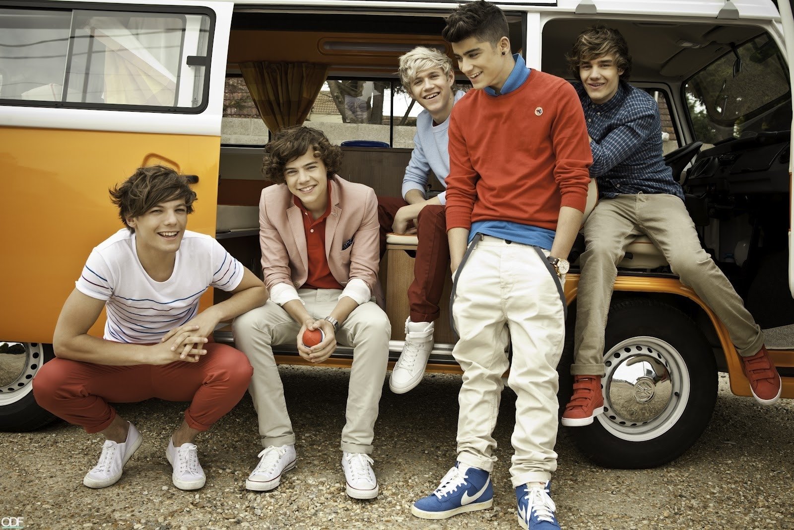 One Direction Van - HD Wallpaper 