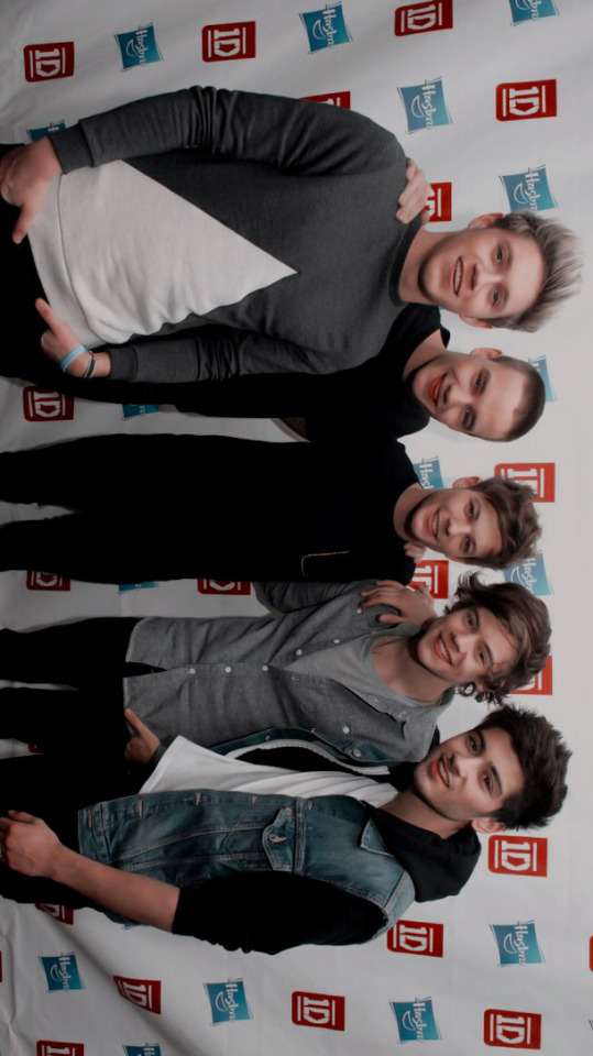 Image - One Direction Kissing Booth - HD Wallpaper 