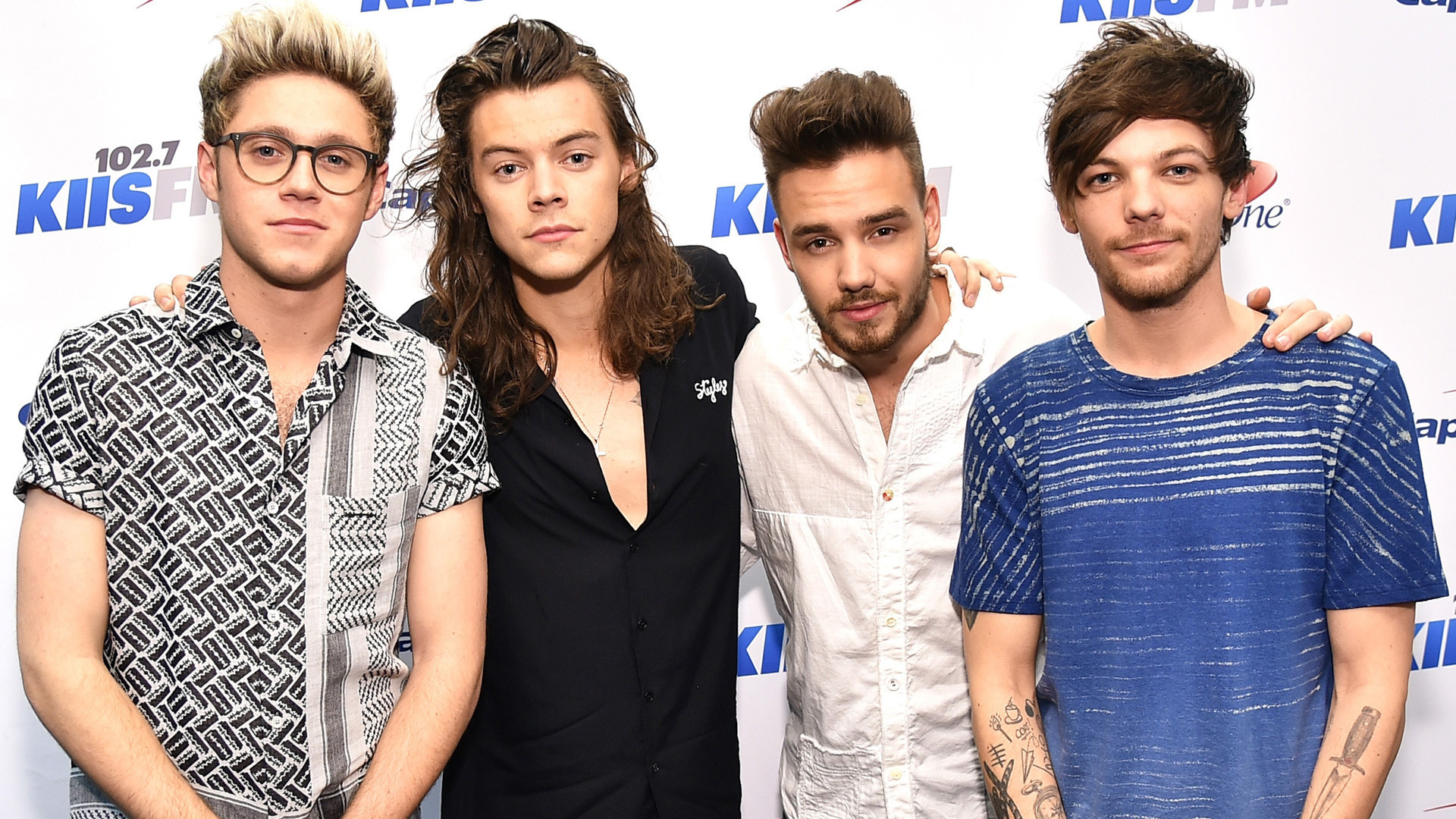 One Direction Wallpapers Hd 
 Data-src /w/full/7/9/1/82532 - Louis Tomlinson One Direction Reunion - HD Wallpaper 