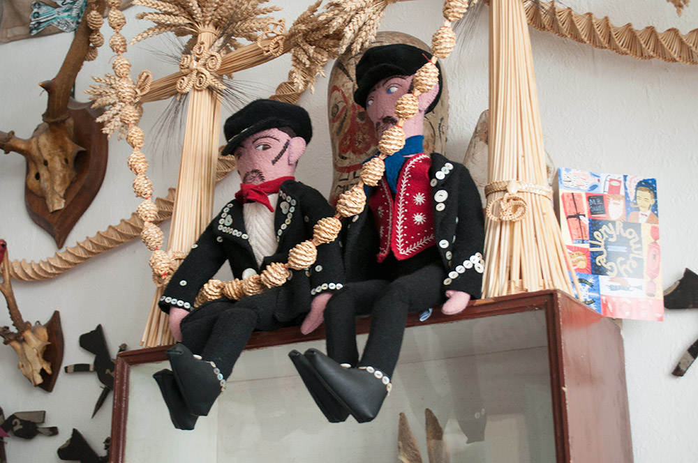 Mark Hearld S Home - Girl - HD Wallpaper 