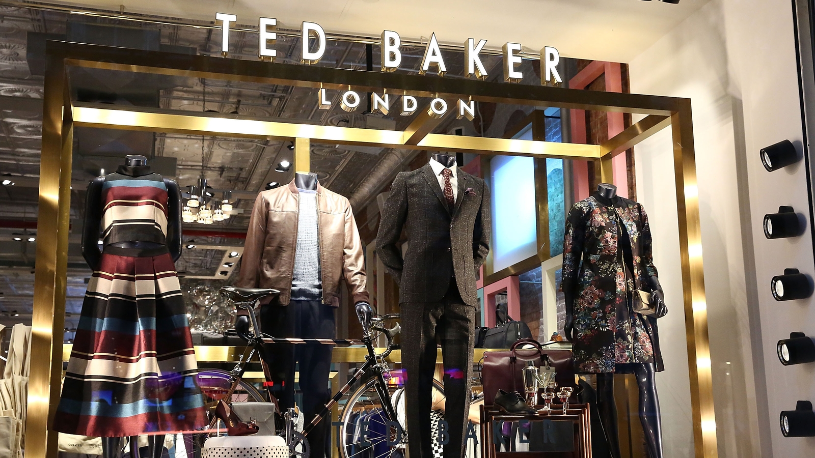 Ted Baker - HD Wallpaper 