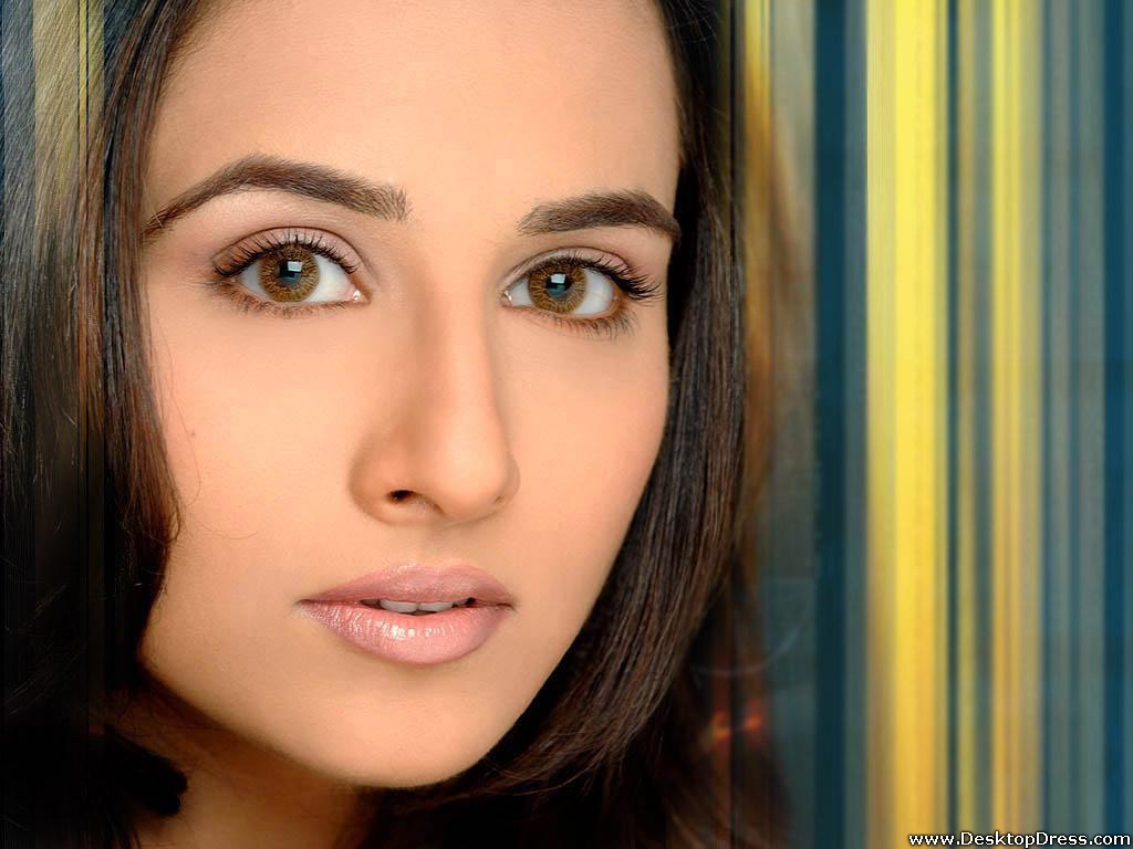 Vidya Balan - Girl - HD Wallpaper 