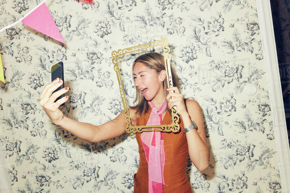 Cheerful Young Woman Taking Selfie Through Picture - Girl - HD Wallpaper 