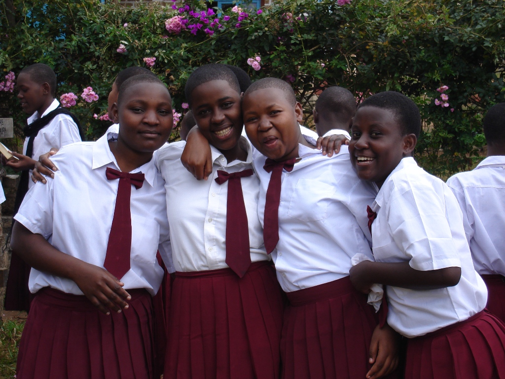 Students At The School - Tanzania Secondary School Girls - HD Wallpaper 