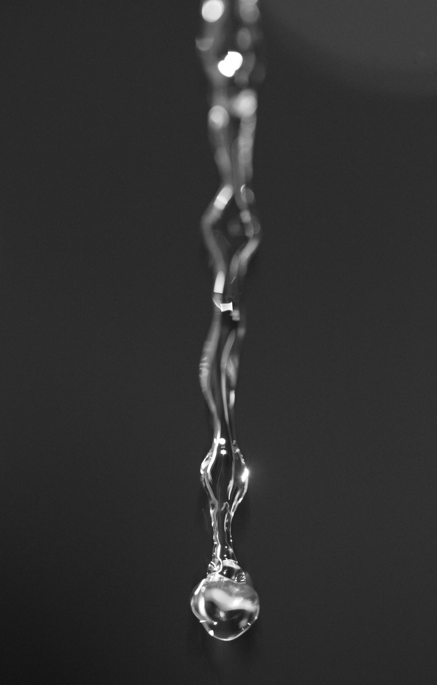 Drop Water Macro Wallpaper Retina - Water Drop Notch Wallpaper Hd Download - HD Wallpaper 