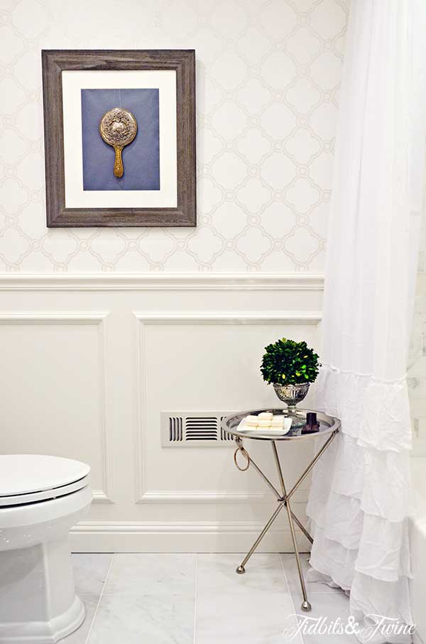 Tidbits & Twine Bathroom Wainscoting - Bathroom - HD Wallpaper 