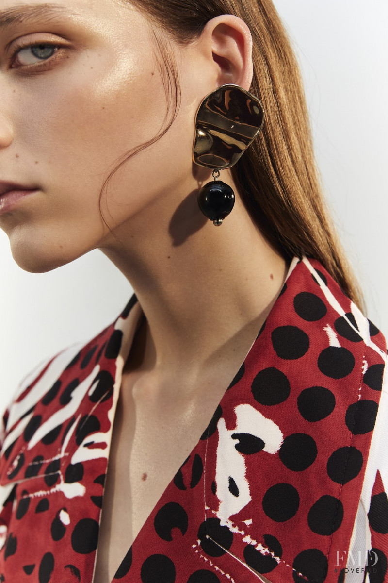 Best In Show, February - 2019 Jewellery Fashion Editorial Pose - HD Wallpaper 