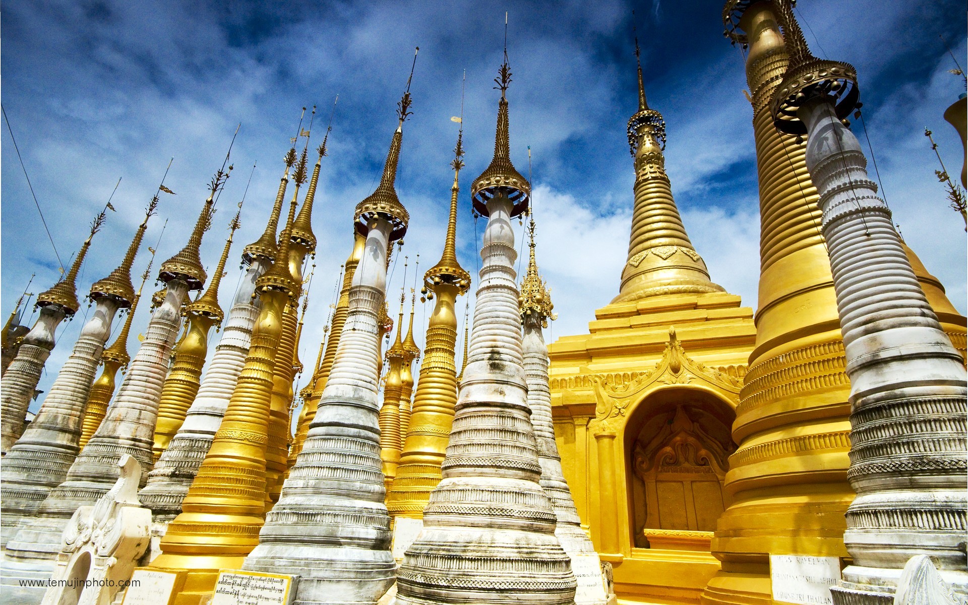 Golden Pagoda, Myanmar - Shwedagon Pagoda - HD Wallpaper 