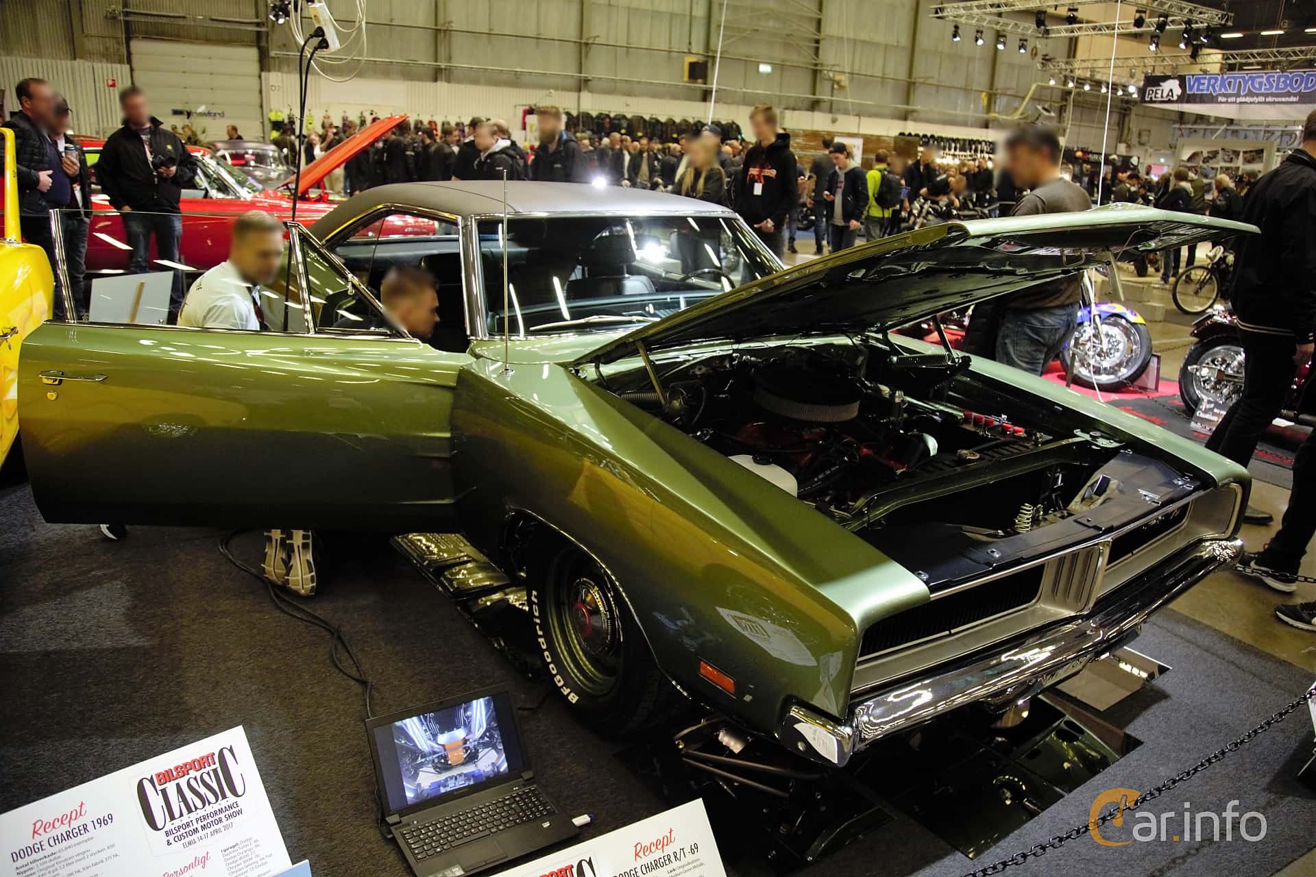 Auto Show - HD Wallpaper 